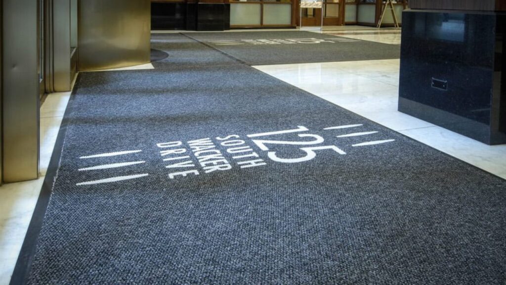 Some Interesting Benefits of Choosing Custom Logo Rugs