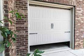 Different Materials Used in Traditional Garage Doors