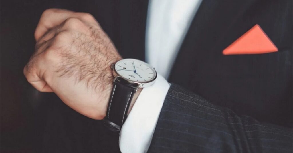 Get a timeless piece of watch and stay stylish.
